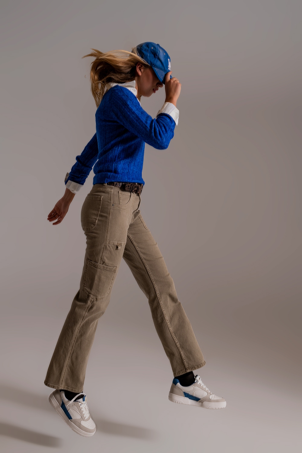 Pantalones cargo de pierna recta en marrón beige Pantalones cargo de pierna recta en marrón beige