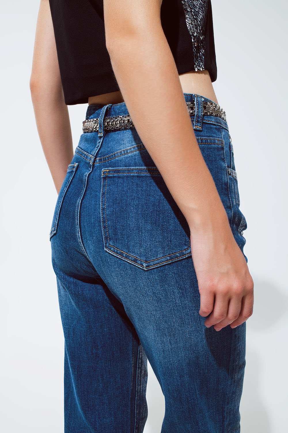 Jeans de pierna recta con acabado metálico plateado Jeans de pierna recta con acabado metálico plateado