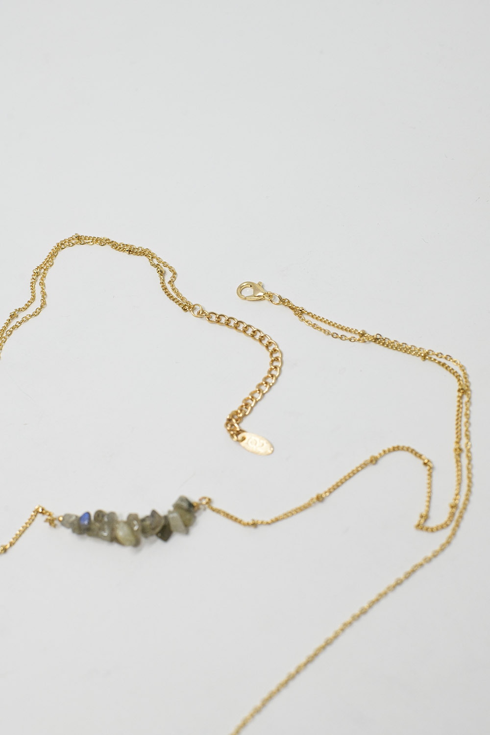 Collar 2 en 1 con cristales grises y blancos Collar 2 en 1 con cristales grises y blancos