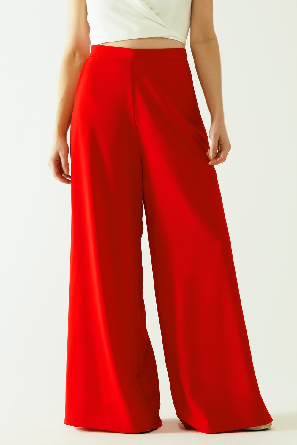 Pantalones acampanados amplios b&aacute;sicos rojos