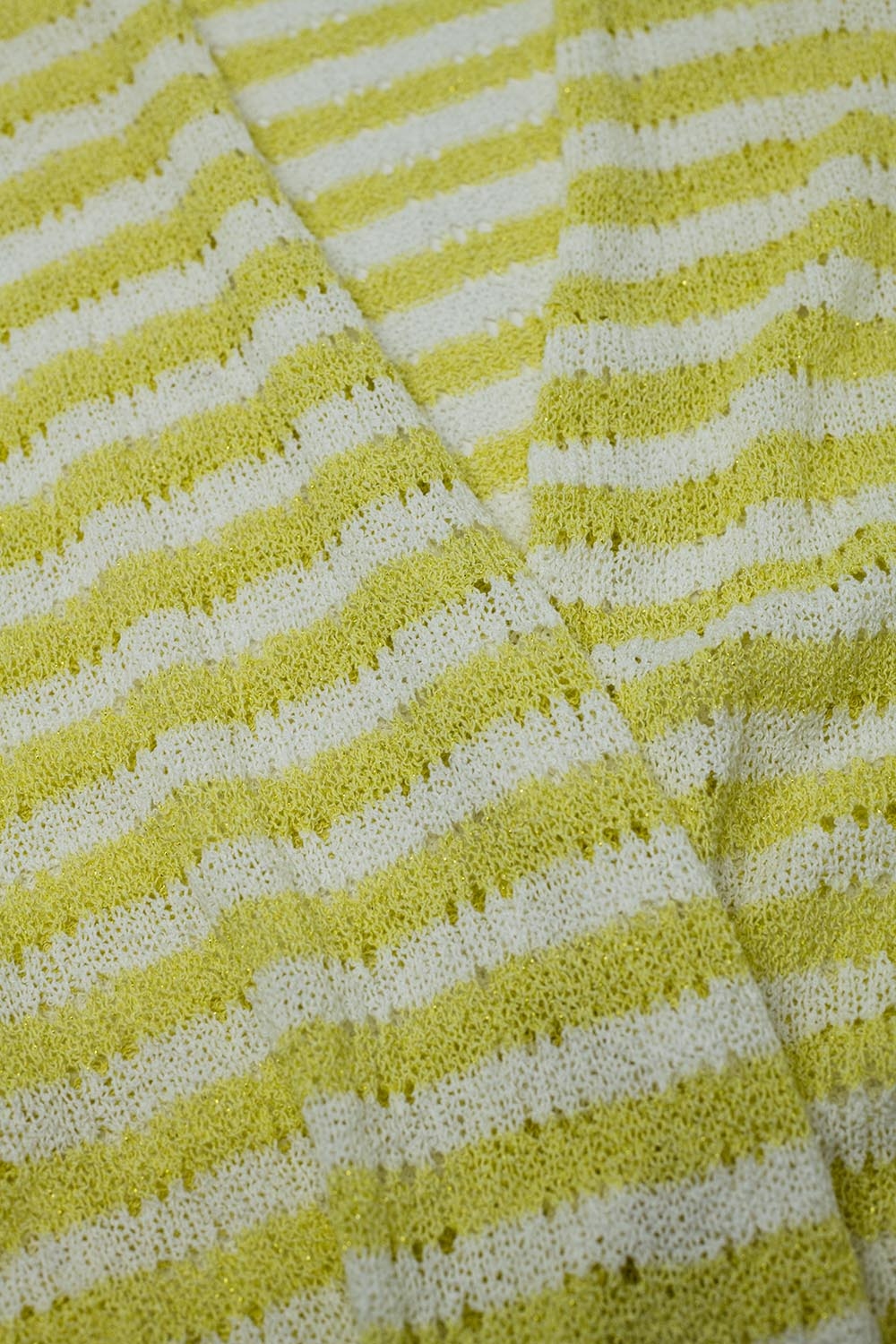 Cárdigan Amarillo Estilo Boho Con Punto Pointelle A Rayas Y Detalles De Flecos Cárdigan Amarillo Estilo Boho Con Punto Pointelle A Rayas Y Detalles De Flecos