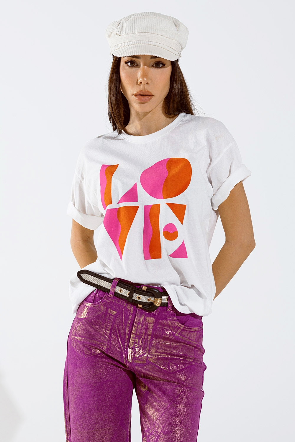 Camiseta con estampado digital LOVE art deco en blanco Camiseta con estampado digital LOVE art deco en blanco