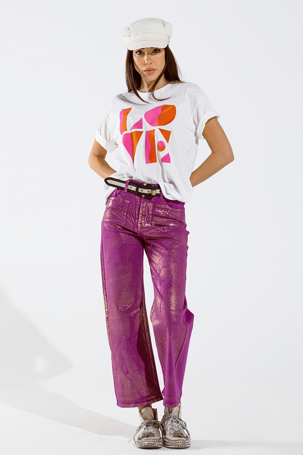 Camiseta con estampado digital LOVE art deco en blanco Camiseta con estampado digital LOVE art deco en blanco
