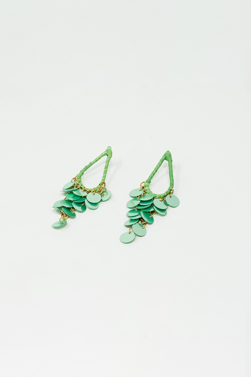 Pendientes gota de agua verde con lentejuelas en cascada