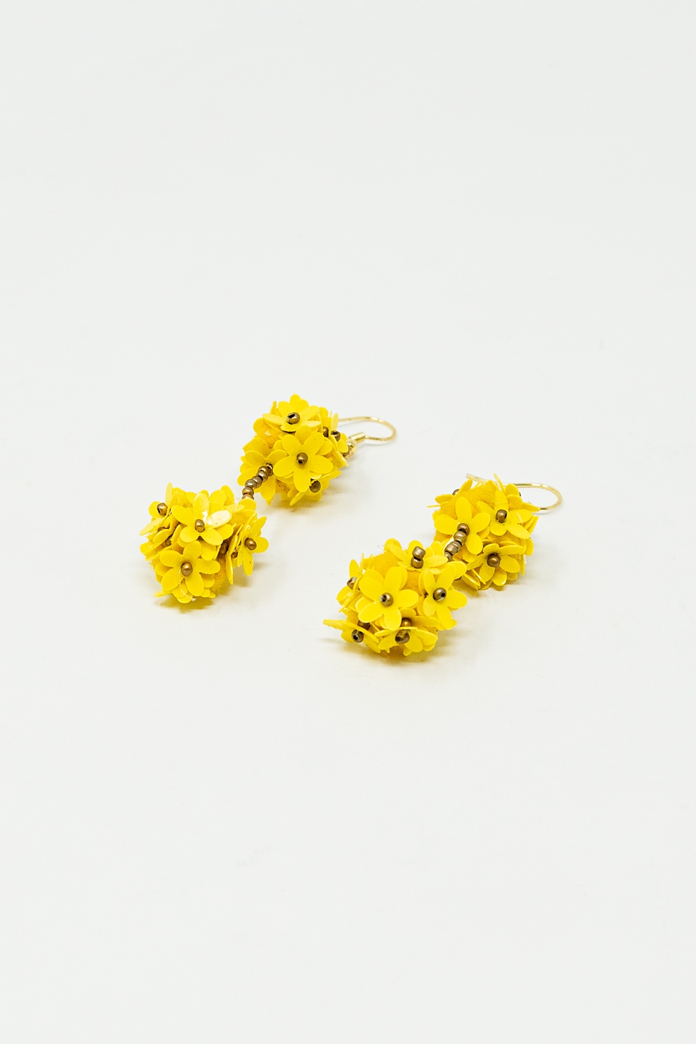 Pendientes flor con margaritas amarillas Pendientes flor con margaritas amarillas
