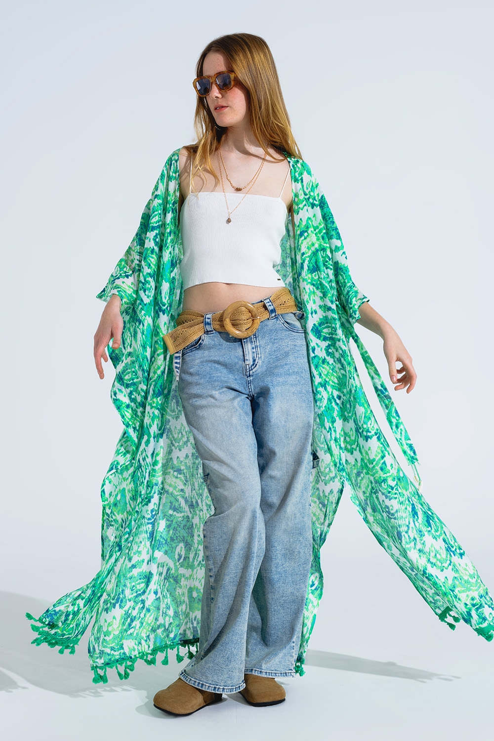 Kimono largo verde con cierre de cordón en estampado tribal Kimono largo verde con cierre de cordón en estampado tribal