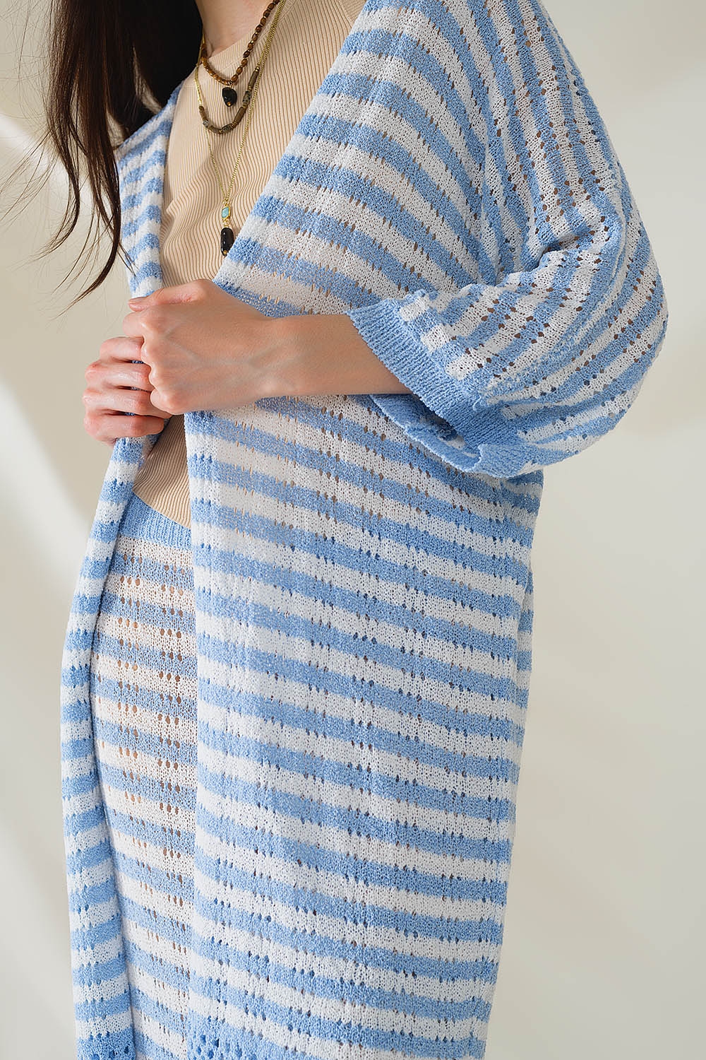 Rebeca Azul Estilo Boho Con Punto Pointelle A Rayas Y Detalles De Flecos Rebeca Azul Estilo Boho Con Punto Pointelle A Rayas Y Detalles De Flecos