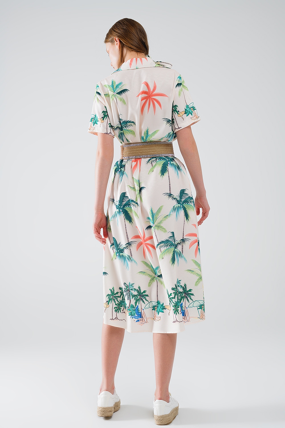 Vestido midi crema con estampado playero y cuello polo