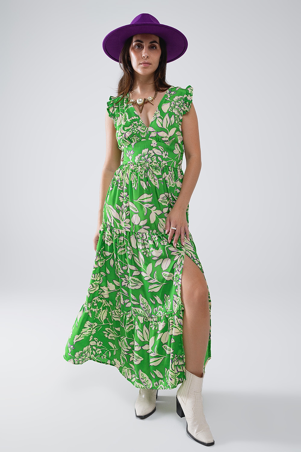 Vestido con estampado floral y cintura ceñida en verde Vestido con estampado floral y cintura ceñida en verde