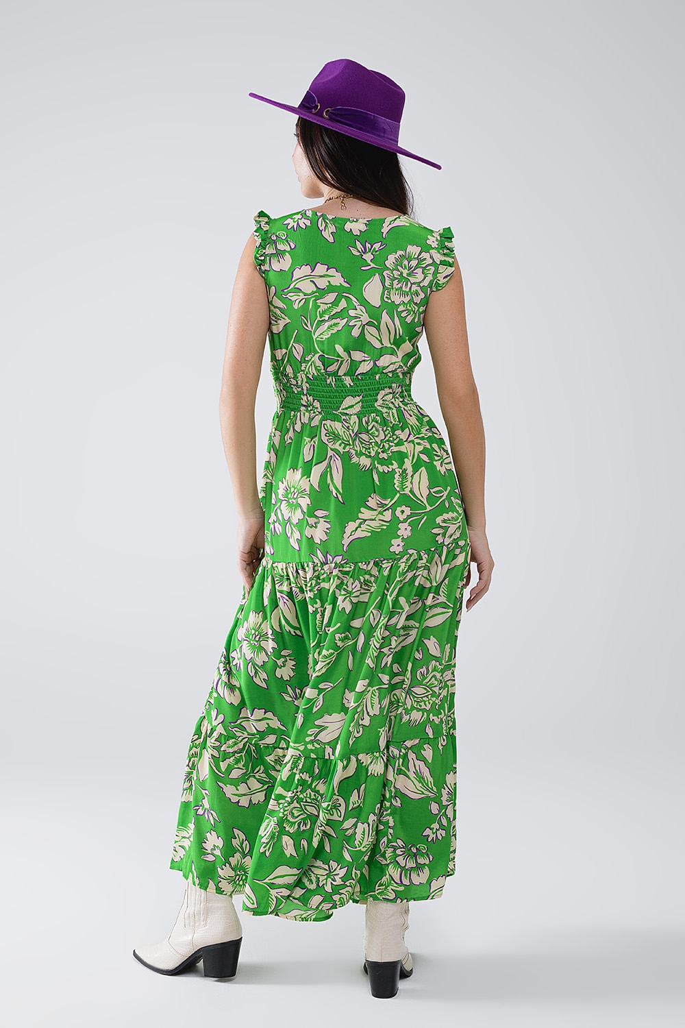 Vestido con estampado floral y cintura ceñida en verde Vestido con estampado floral y cintura ceñida en verde