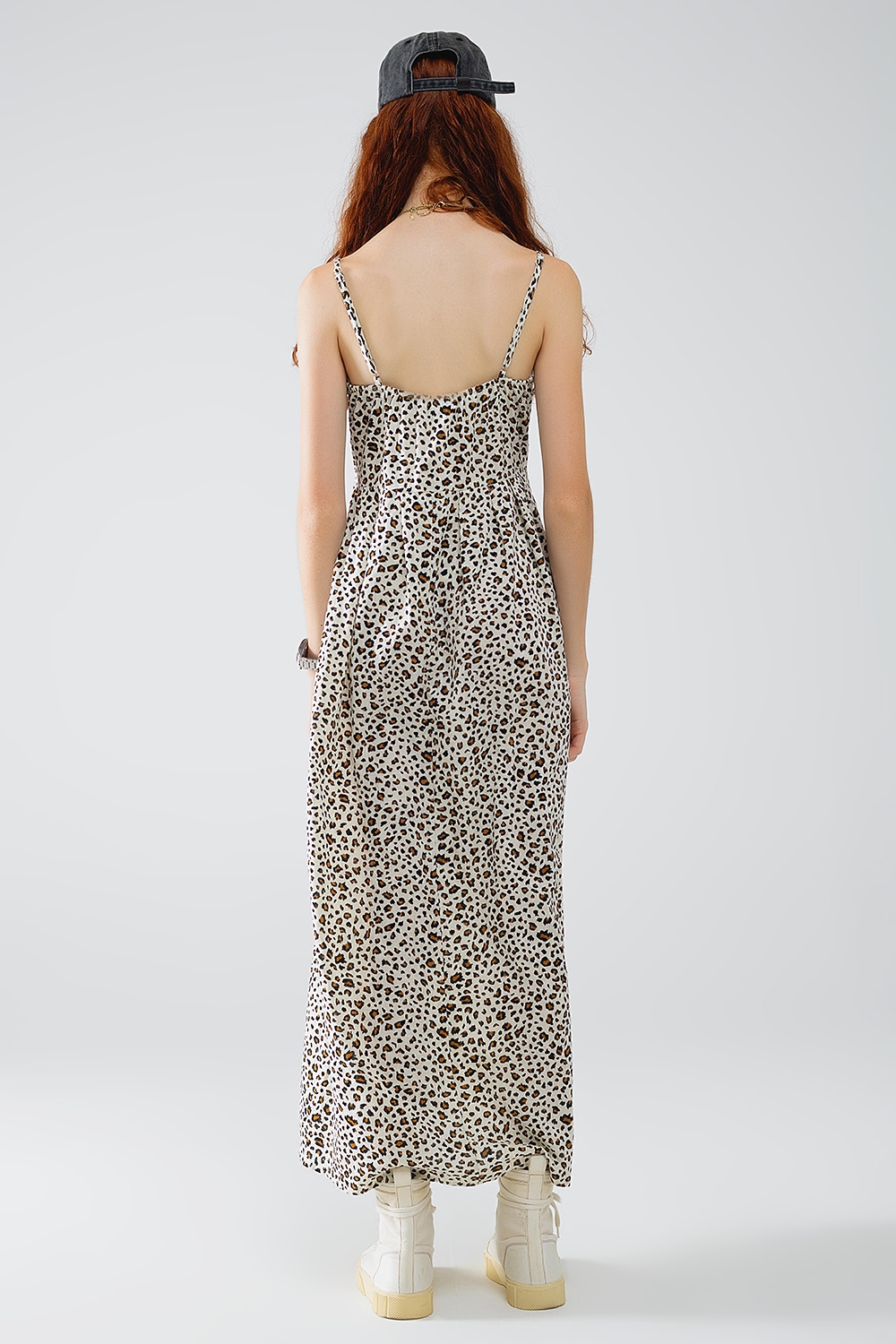 Vestido largo con estampado de leopardo y detalle de nudo Vestido largo con estampado de leopardo y detalle de nudo