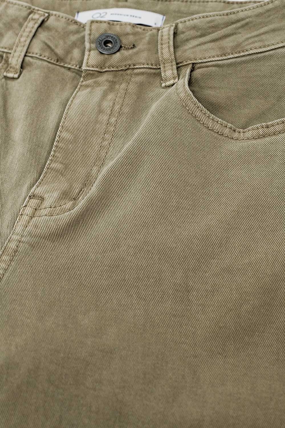 Vaqueros capri color beige de pernera ancha Vaqueros capri color beige de pernera ancha
