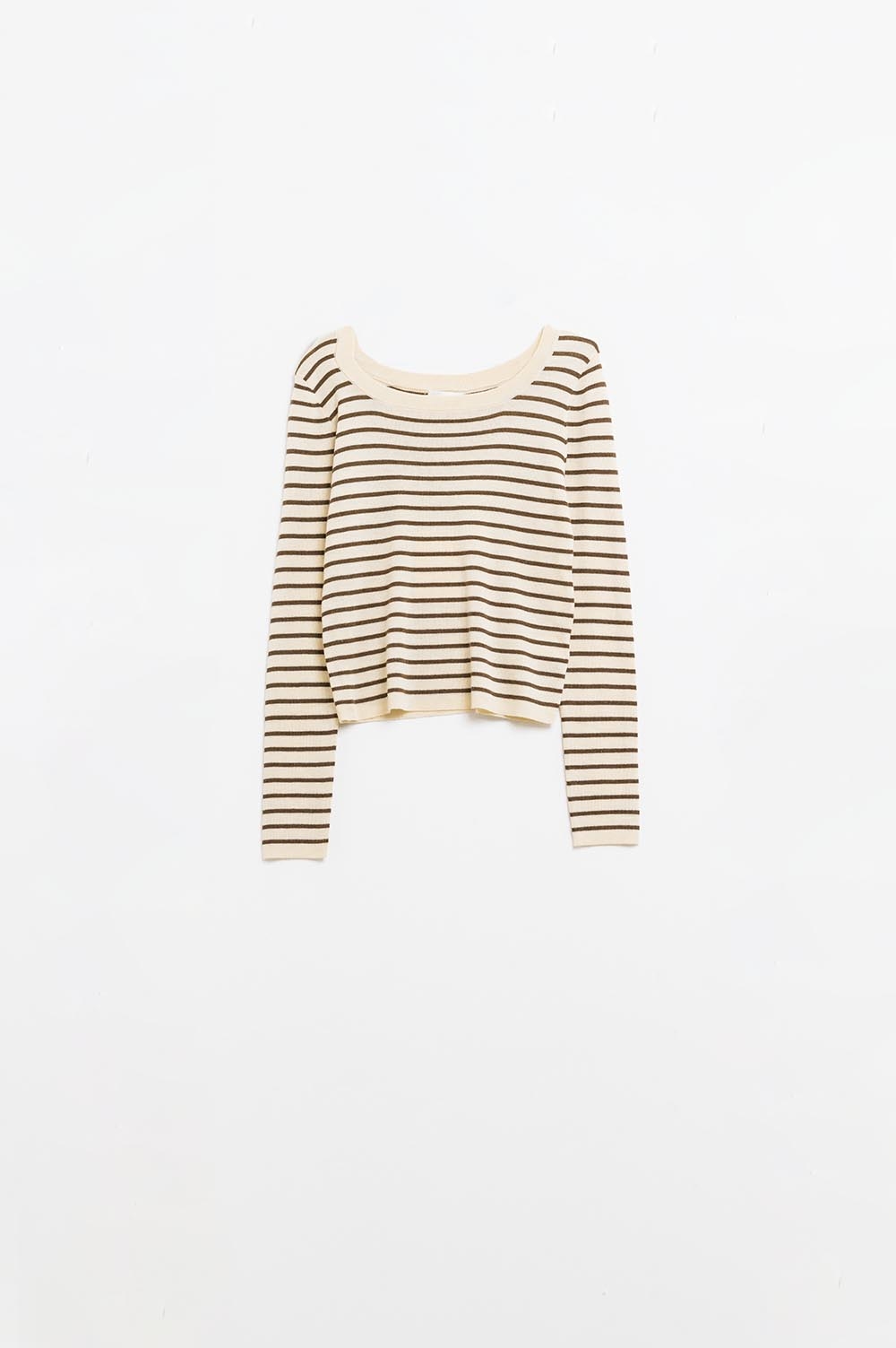 Jersey de punto fino a rayas beige con cuello barco Jersey de punto fino a rayas beige con cuello barco